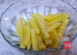 蒜苔土豆条的做法图解1