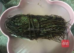 鸡骨草薏米茯苓煲瘦肉(祛湿汤)的做法图解1