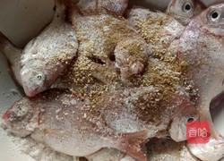 煎炸小鱼的做法图解2