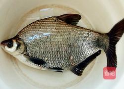 清蒸武昌鱼的做法图解1