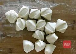 白菜香菇肉包子的做法图解5