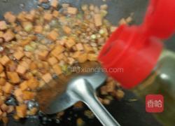 芥菜腊肉炒饭的做法图解14