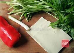 香干炒茼蒿的做法图解1