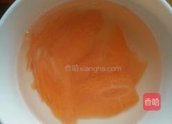 金鱼创意早餐的做法图解1