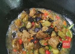 红烧肉烩茄子的做法图解10