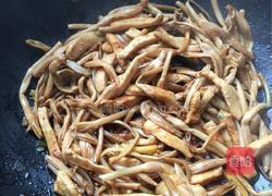 鸡胸肉炒黄花菜的做法图解8