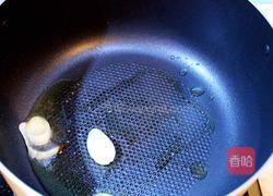 泡菜辣酱汤的做法图解2