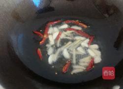 蒜苗粉条炒肉丝的做法图解3