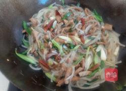 蒜苗粉条炒肉丝的做法图解6