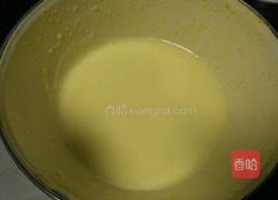 电饭煲戚风蛋糕的做法图解4