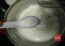 电饭煲戚风蛋糕的做法图解8