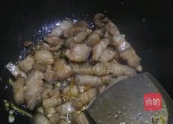 酸菜炒五花肉的做法图解6