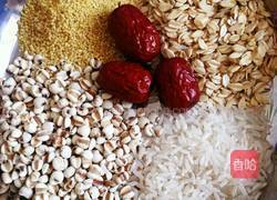 祛湿健脾粥的做法图解2