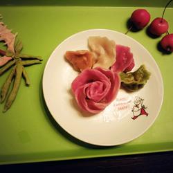 彩红饺子的做法[图]