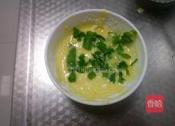 葱香鸡蛋饼的做法图解3