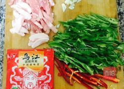 辣椒榨菜炒肉丝的做法图解1