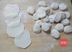 猪肉包心菜饺子的做法图解7