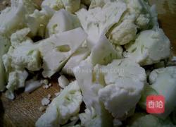 花菜炒肉丝的做法图解2