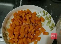 牛奶南瓜粥的做法图解2