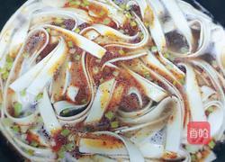 红烧牛肉油泼面的做法图解6