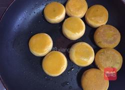 南瓜糯米芝麻饼的做法图解15