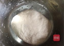 牛肉粒洋葱披萨的做法图解2