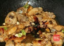 板栗烧鸡的做法图解11