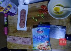 香肠培根披萨的做法图解2