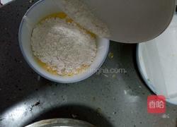 戚风蛋糕的做法图解8