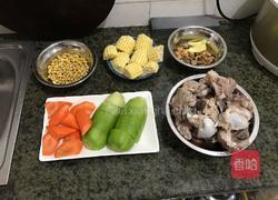 青红萝卜铜骨汤的做法图解3