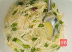 葱花金针菇煎鸡蛋的做法图解2