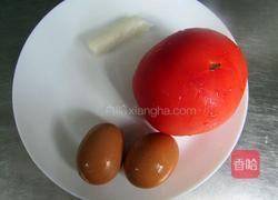 番茄汁鸡蛋干拌面的做法图解1