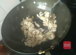 大肠炒酸菜的做法图解10