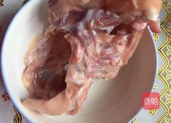 土鸡骨架汤的做法图解1