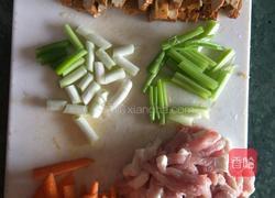 瘦肉炒豆干的做法图解2