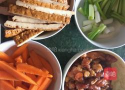 瘦肉炒豆干的做法图解3