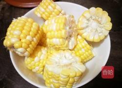 马蹄玉米胡萝卜鸡汤的做法图解1