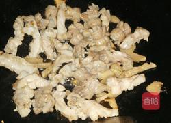 青椒炒生肠的做法图解6