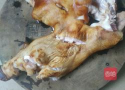 炖猪蹄的做法图解1