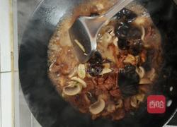 口蘑烧肉片的做法图解11