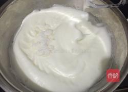 电饭煲戚风蛋糕的做法图解7