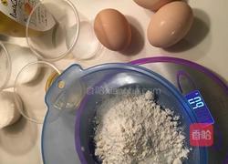 果酱蛋糕卷的做法图解1