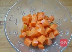 杏鲍菇炒彩椒的做法图解2