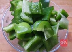 杏鲍菇炒彩椒的做法图解3