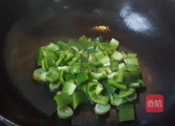 杏鲍菇炒彩椒的做法图解7