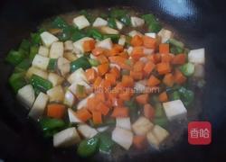 杏鲍菇炒彩椒的做法图解10