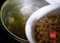 萝卜虾皮大骨汤的做法图解5