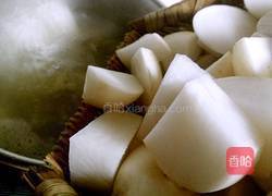 萝卜虾皮大骨汤的做法图解7