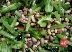 芹菜豆子的做法图解6