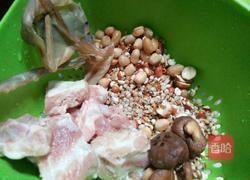 薏米香菇排骨汤的做法图解1